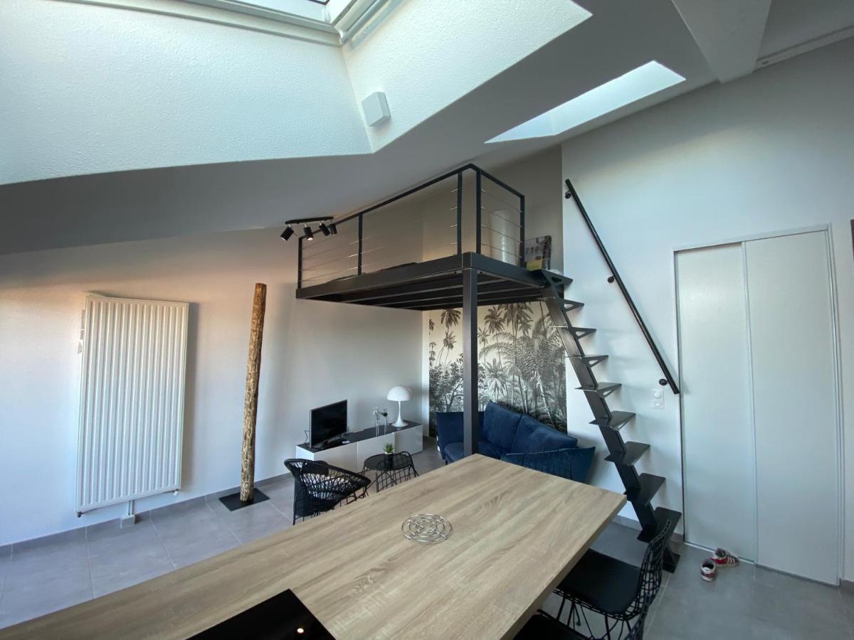 Appart & Fleurinoise Balcon Ascenseur Climatisation Fleurieux-sur-lʼArbresle Exterior foto